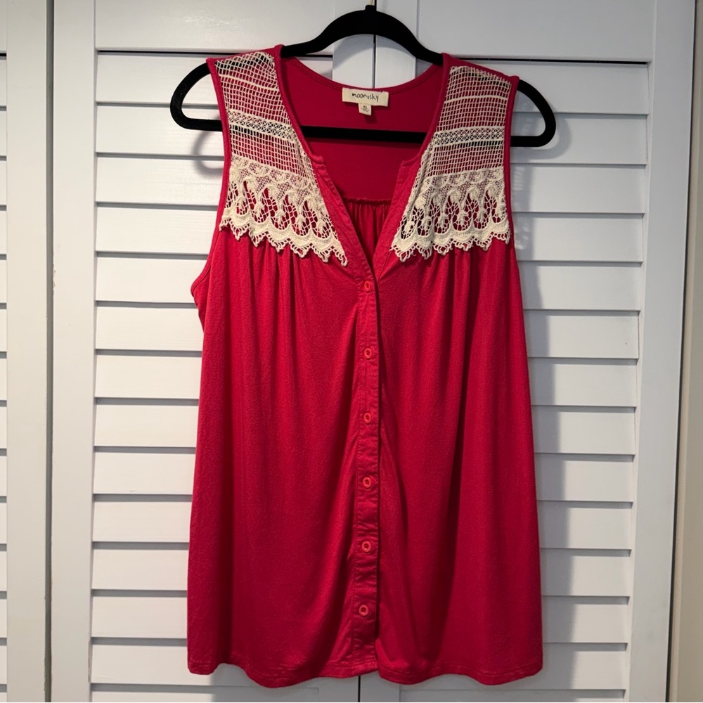 Moon & Sky Red Sleeveless Top with Crochet‎ Lace Detail Size XL